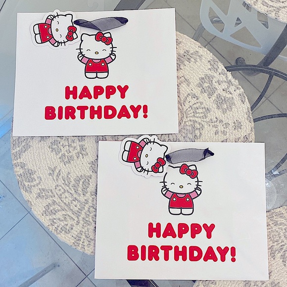🎄🎀Hello Kitty Gift bags Bundle - Happy Birthday - White & Red - Picture 1 of 2
